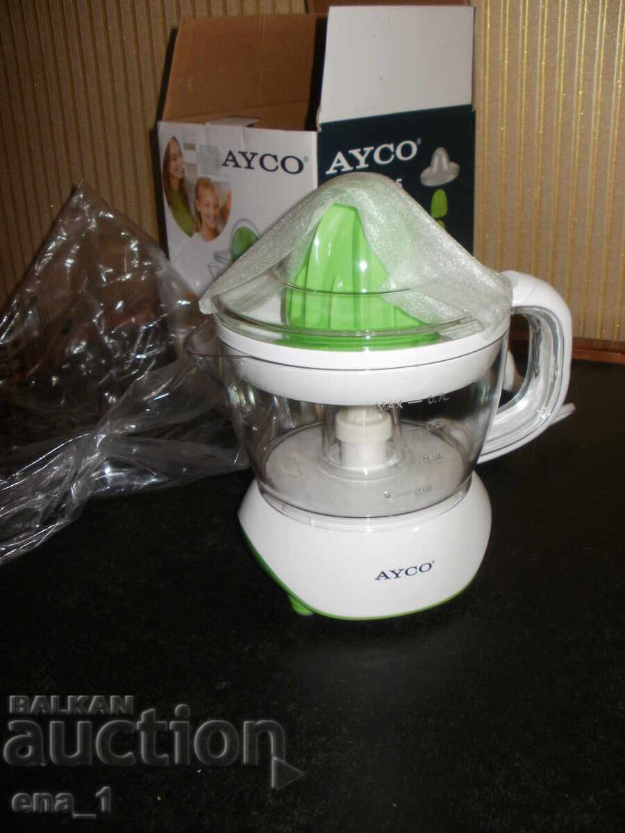 Auction  Ayco ACP-6565 electric citrus juicer in white and green