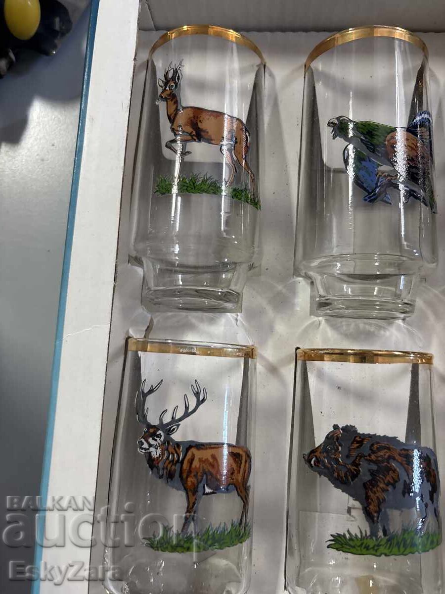 Delivery of Set of hunting whiskey / rakia glasses with wild animals