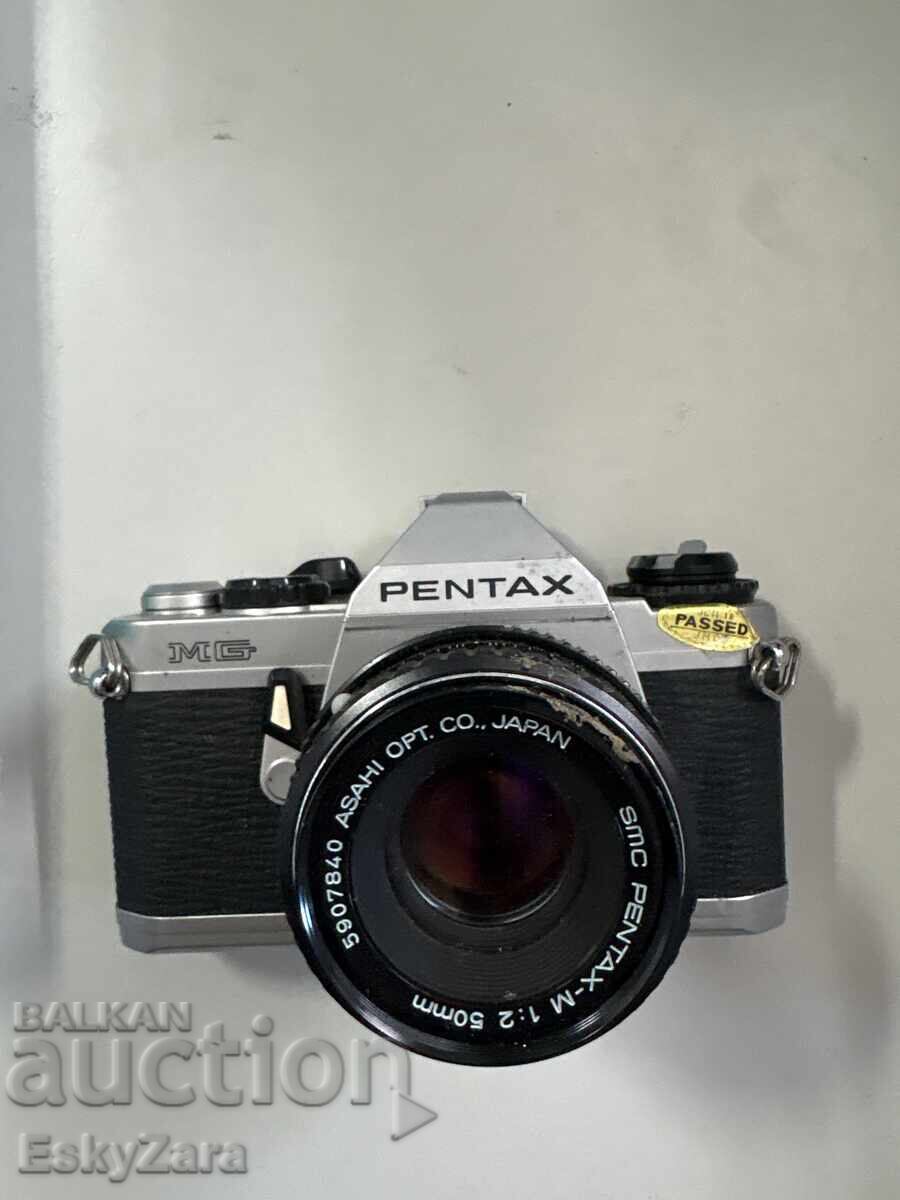 Аналогов фотоапарат Pentax MG + обектив SMC Pentax-M 50mm f/