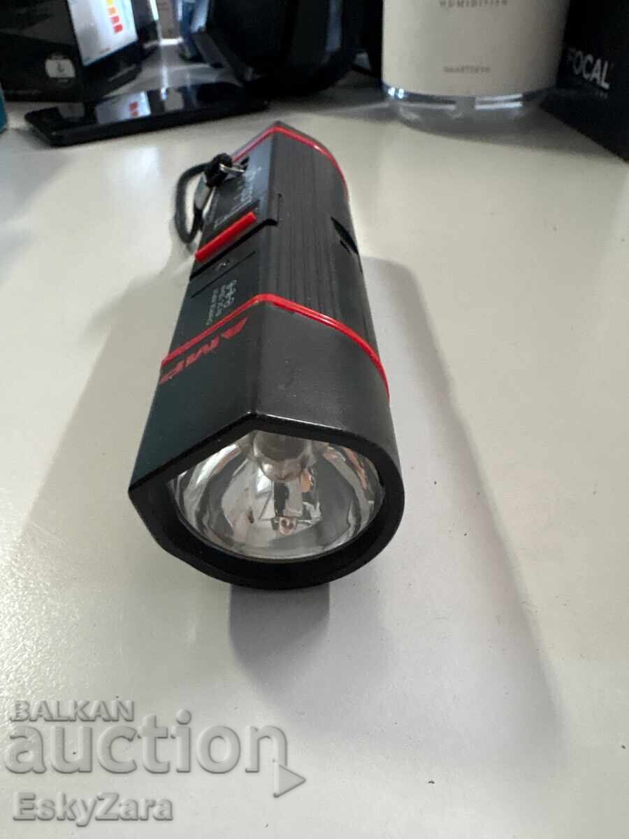 Аукцион Ретро презареждащ се фенер AMP Nestler-matho Flash-light