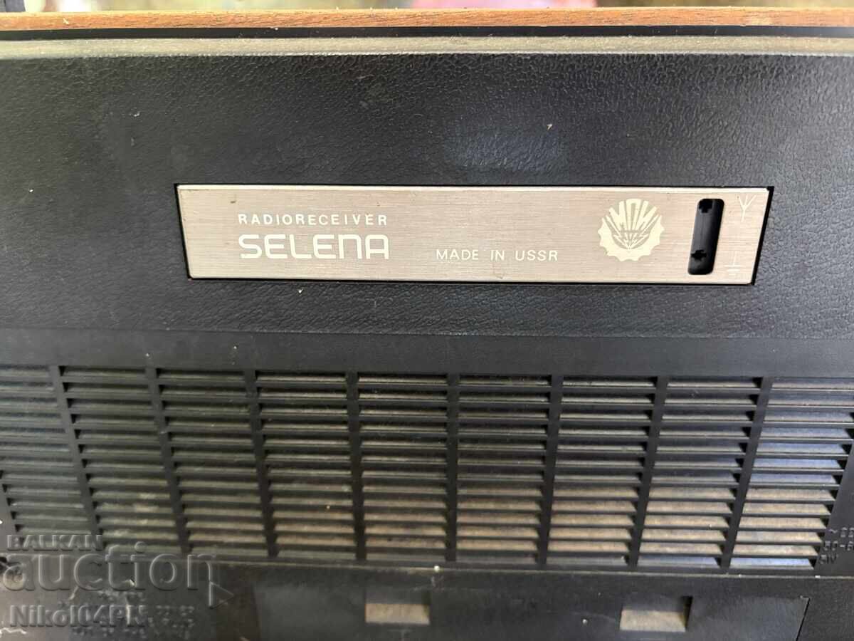 Ρετρό ραδιόφωνο Selena – Made in USSR – συλλεκτικό μοντέλο με τιμή 90.00 €