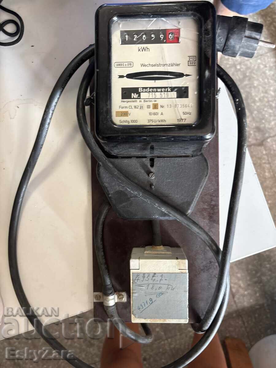 Control electricity meter with cable and socket / Intermediate electricity meter