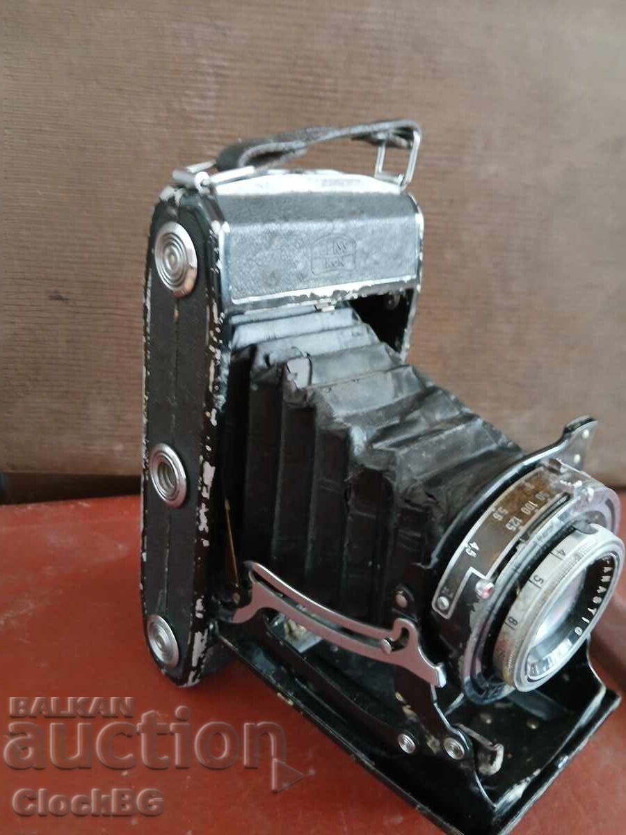 Δημοπρασία Vintage πτυσσόμενη φωτογραφική μηχανή Zeiss Ikon Nettar 517/2