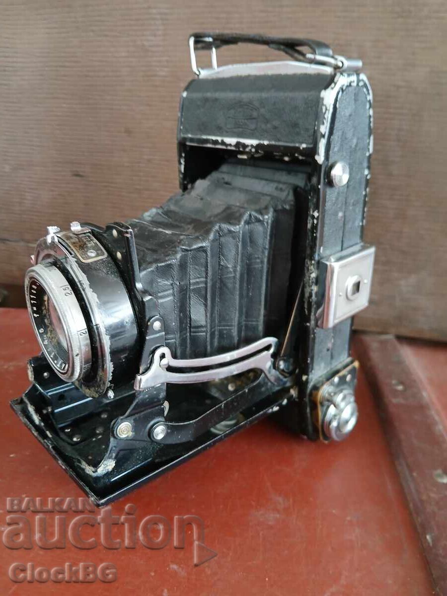 Vintage πτυσσόμενη φωτογραφική μηχανή Zeiss Ikon Nettar 517/2 - 5