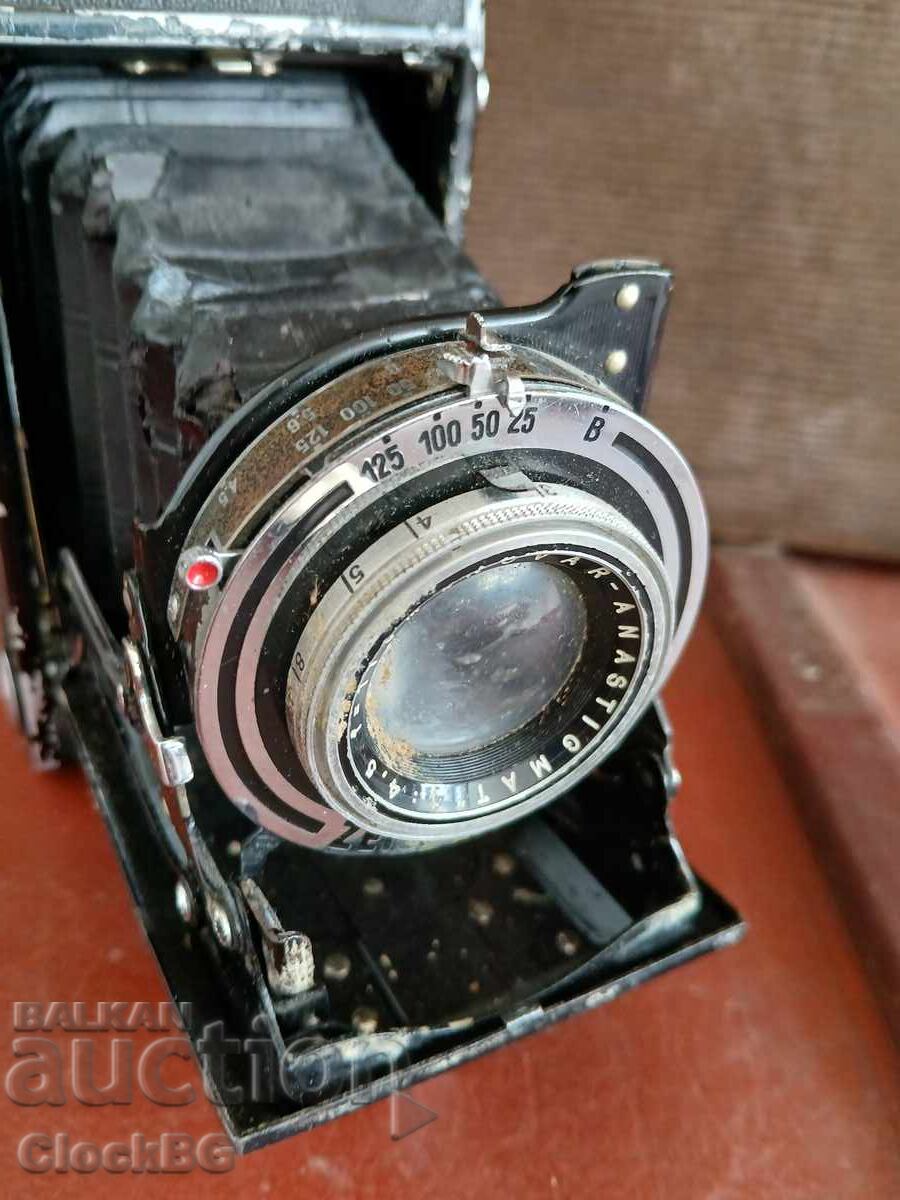 Vintage πτυσσόμενη φωτογραφική μηχανή Zeiss Ikon Nettar 517/2