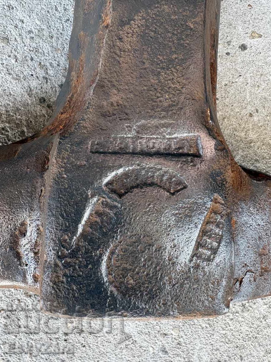 Auction  Old blacksmith anvil / Blacksmith horn with marking
