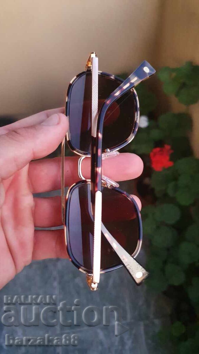 Delivery of Erkers Prescription Glasses Unisex Excellent + case