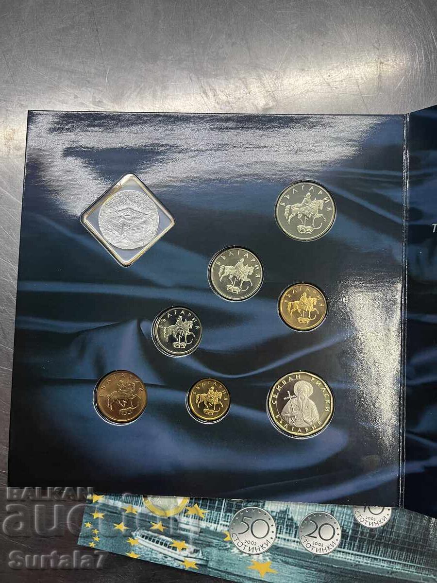 Сет мат-гланц 2002 година с цена 11.00 €