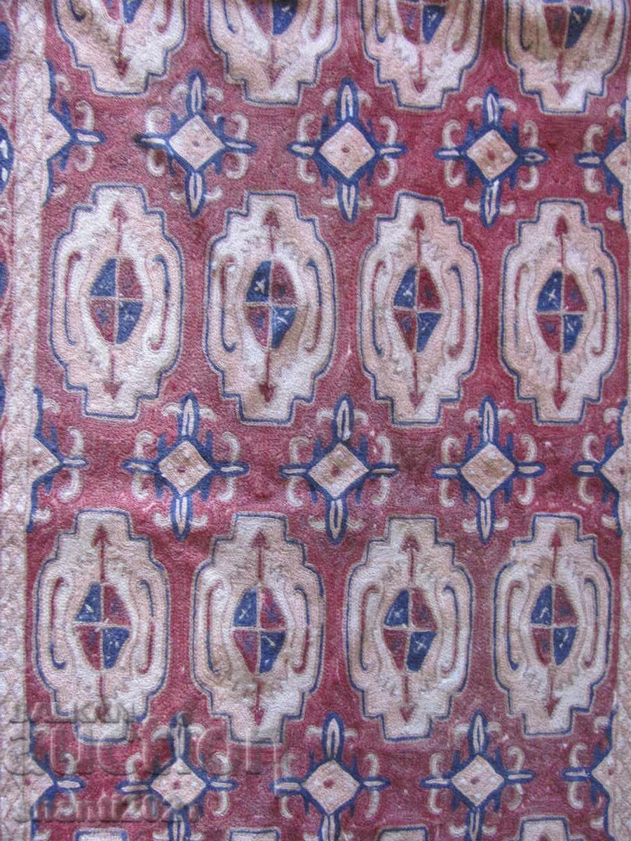 Indian hand-embroidered rug, Kashmir wall hanging, 150x90 cm with price 260.00 € Indian hand-embroidered rug, Kashmir wall hanging, 150x90 cm with price 260.00 €