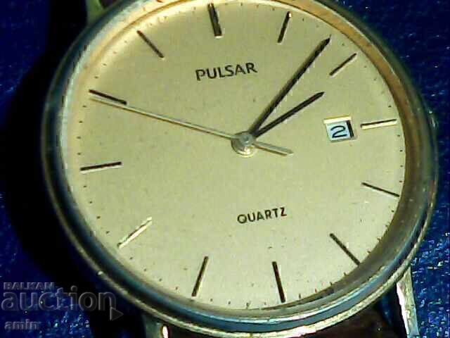 Beautiful 4-hour watch, works, no scratches, gold-plated
