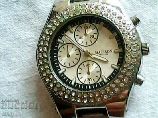 Livrarea frumos 4 assovnik madison se crystals libsva batri
