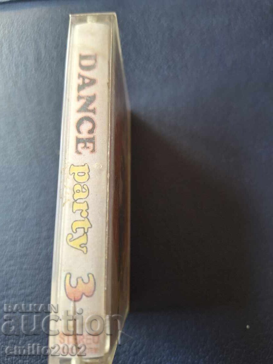 Audio cassette - Dance party 3 90s with price 1.49 €