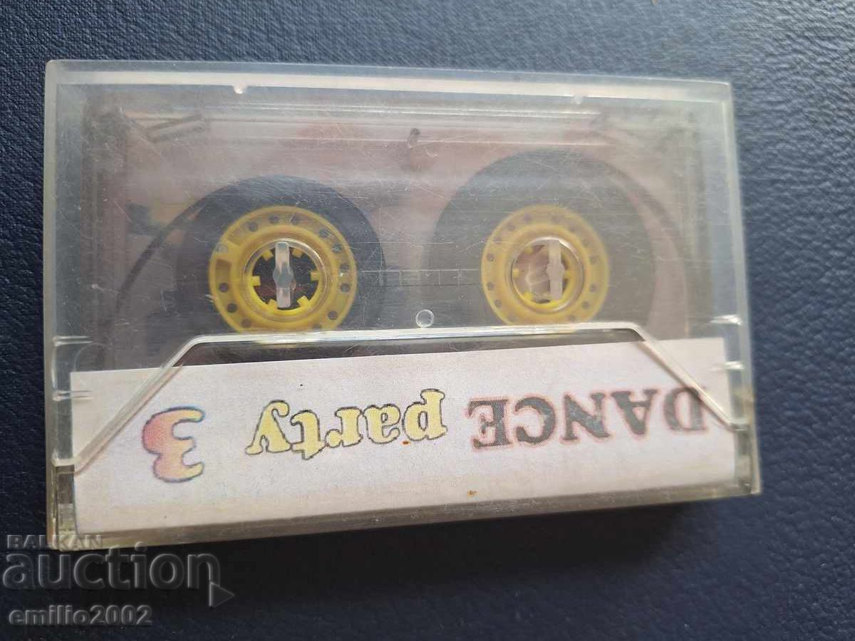 Auction  Audio cassette - Dance party 3 90s