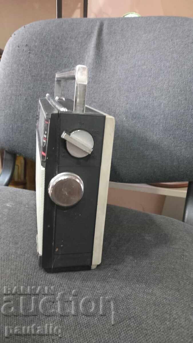 Auction  Vintage radio transistor Vef 222