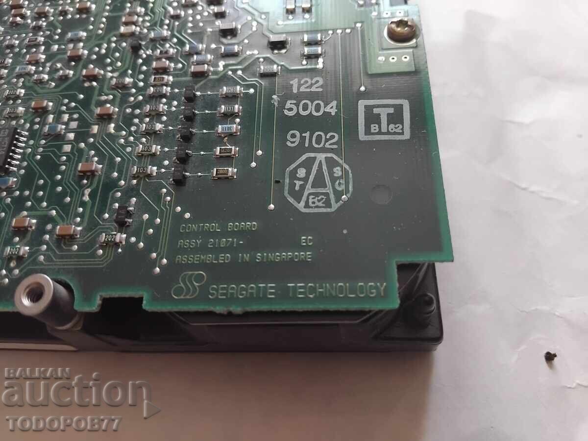 Old "Seagate" hard drive made in Singapore with price 30.00 €