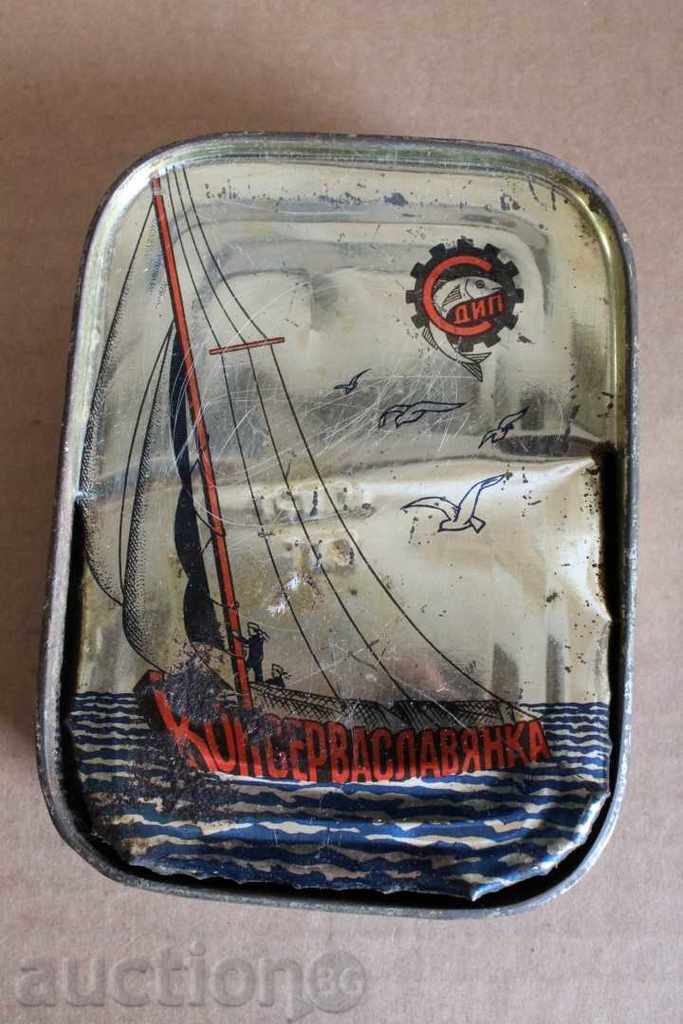 Delivery of SOCIALIST TIN BOX FISH CANNED FISH CANNED FISH CANNING
