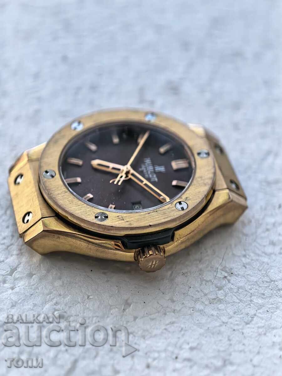 Доставка на HUBLOT GENEVE QUARTZ SWISS MADE РЯДЪК РЕПЛИКА НЕ ЗНАМ ДАЛИ Р