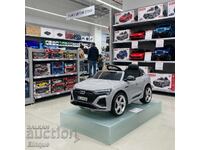 Детска акумулаторна кола Audi RS Q8 12V - Дистанционно управ